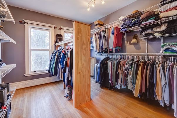 Interior, Walk-in Closets, Wood Texture Flooring