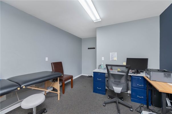 Home Office, Interior