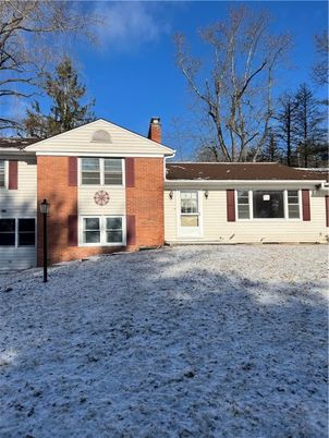 Exterior, Facade, Brick Facade, Split Level
