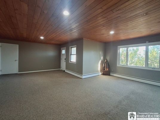 Empty room, Interior, Recessed Lighting, Wooden Ceilings