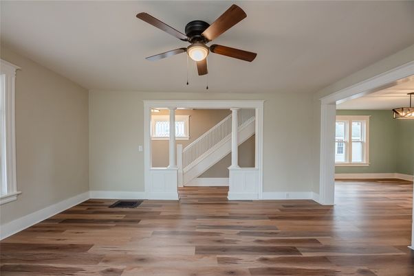 Empty room, Interior, Pendant Lights, Wood Texture Flooring