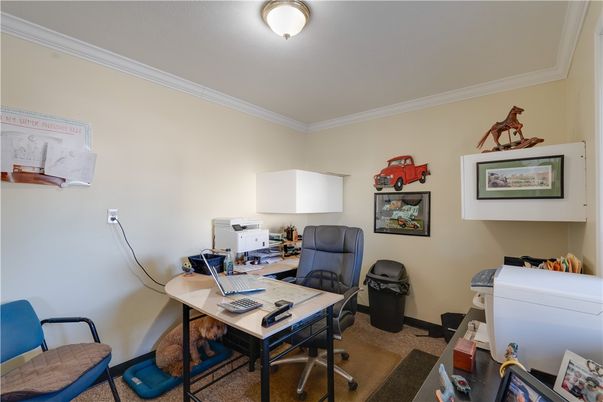 Home Office, Interior