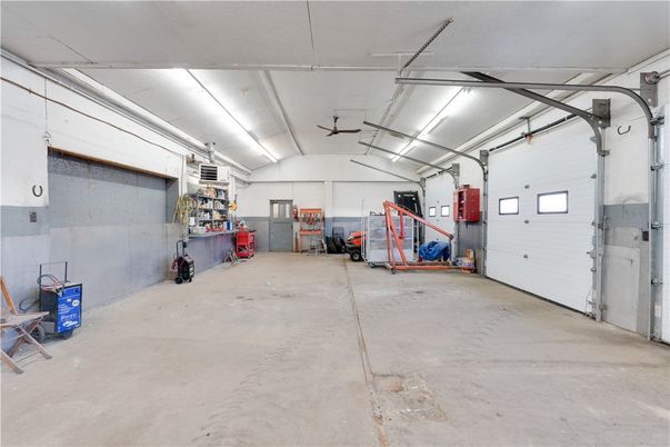 Garage, Interior