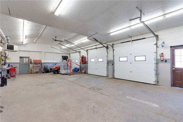 Garage, Interior