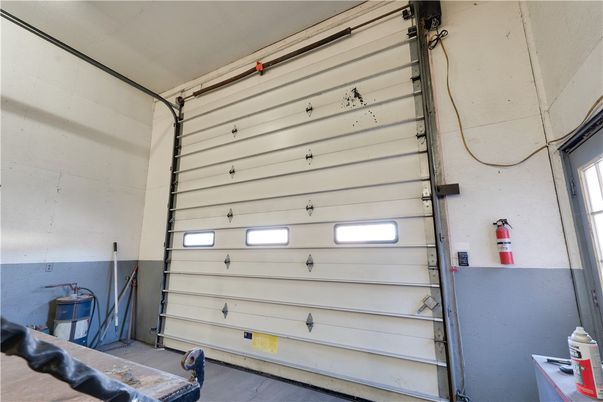 Garage, Interior