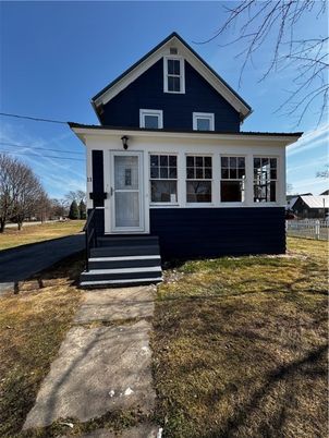 Exterior, Facade, American Craftsman