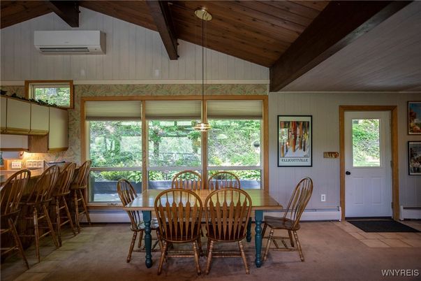Dining room, Interior, Pendant Lights, Wooden Beams, Wooden Ceilings