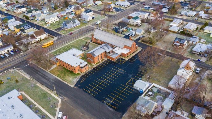 Exterior, Drone