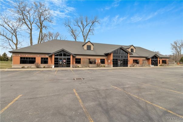 Backyard, Exterior, Facade, Ranch