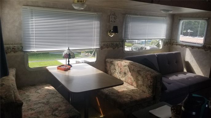 Dining room, Interior
