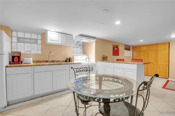 Dining room, Interior, Kitchen, Recessed Lighting