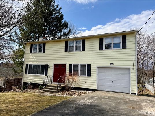 Attached, Exterior, Facade, Raised Ranch