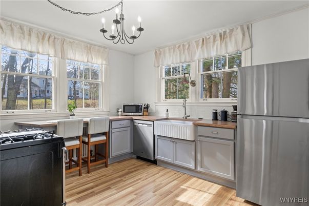 Chandelier, Interior, Kitchen, Wood Texture Flooring