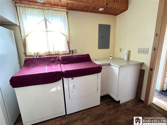 Interior, Utility Closets, Washer, Wooden Beams, Wooden Ceilings, Wood Texture Flooring