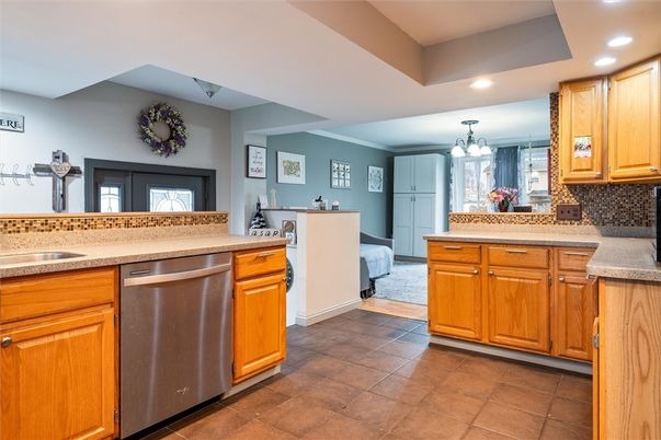 Chandelier, Interior, Kitchen, Recessed Lighting, Stainless Steel Appliances