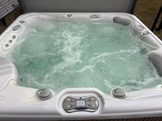 Exterior, Hot Tub