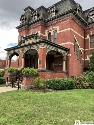 Exterior, Facade, Brick Facade, Rowhouse