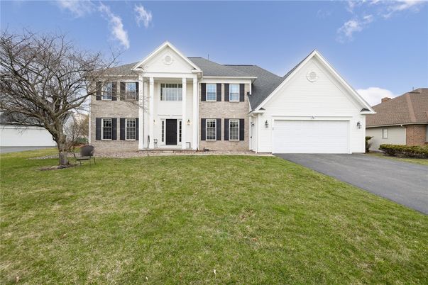 Attached, Exterior, Facade, Farmhouse