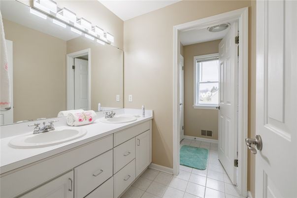 Bathroom, Dual Sink Vanities, Interior