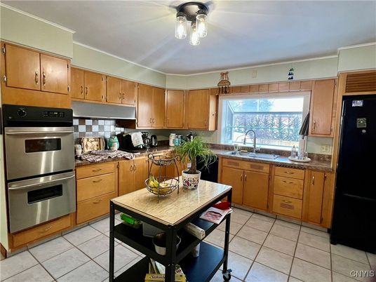 Dining room, Interior, Kitchen, Stainless Steel Appliances