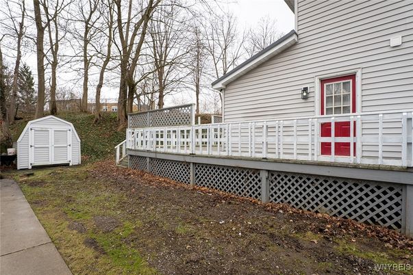 Backyard, Exterior
