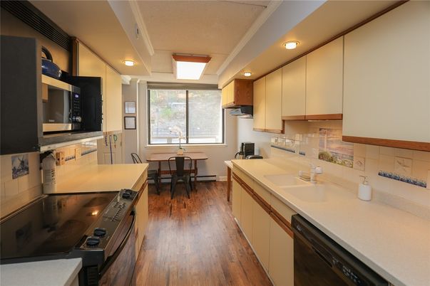 Dining room, Interior, Kitchen, Recessed Lighting, Wood Texture Flooring