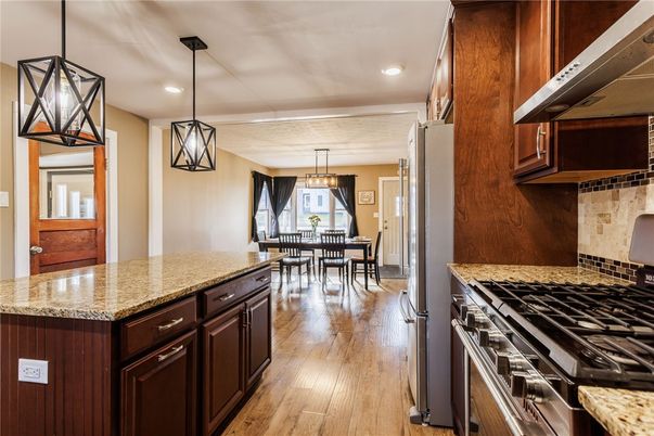 Chandelier, Dining room, Interior, Kitchen, Pendant Lights, Recessed Lighting, Wood Texture Flooring
