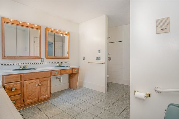Bathroom, Dual Sink Vanities, Interior