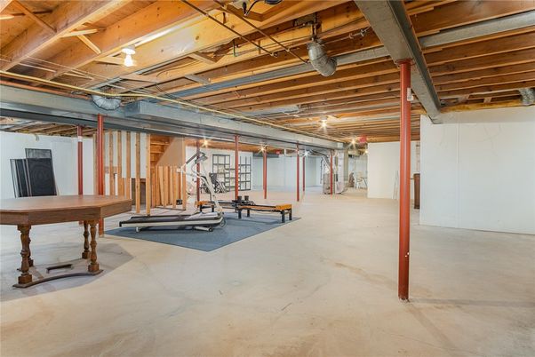 Fitness Equipment, Interior, Wooden Beams