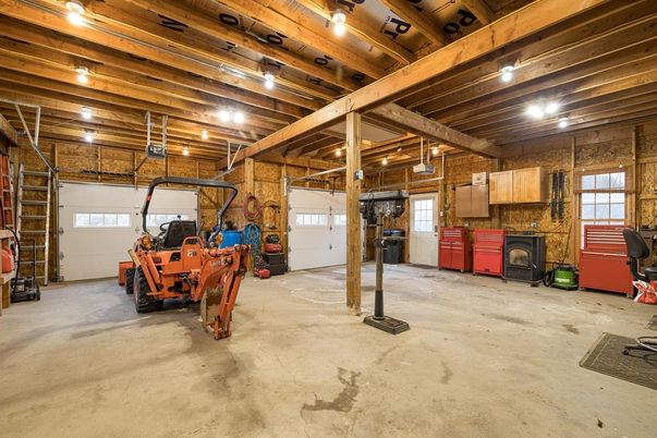 Interior, Washer, Wooden Beams
