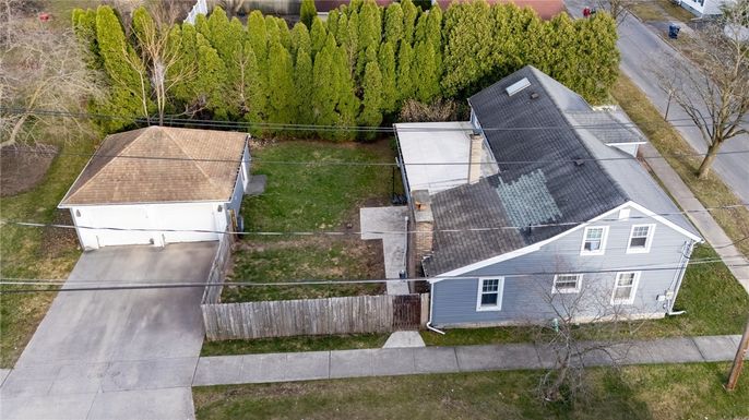 Exterior, Drone
