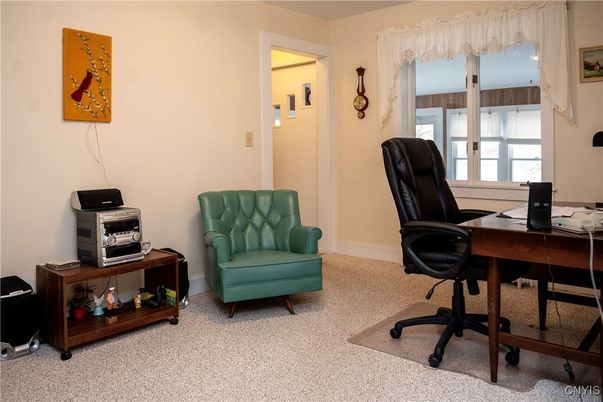 Home Office, Interior