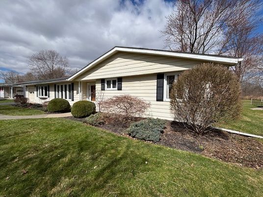 Backyard, Exterior, Facade, Ranch