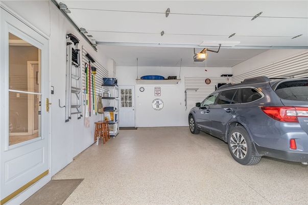 Garage, Interior