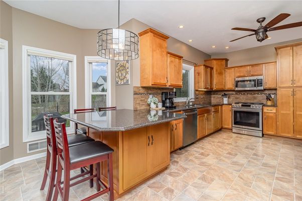Dining room, Interior, Kitchen, Pendant Lights, Recessed Lighting, Stainless Steel Appliances