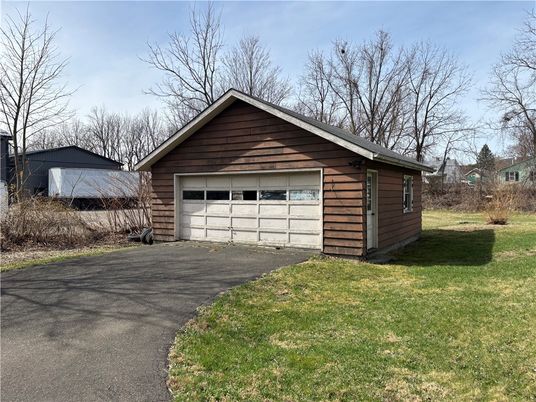 Detached Garage, Exterior