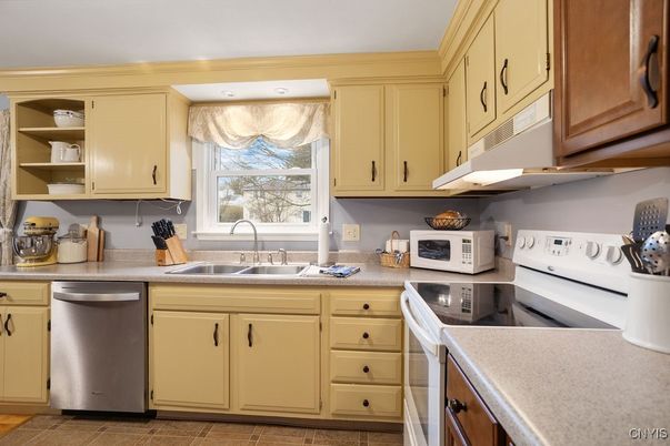 Interior, Kitchen, Stainless Steel Appliances