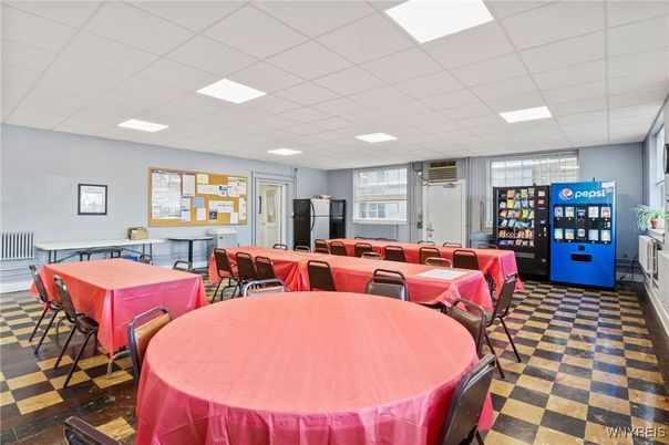 Dining room, Interior, Recessed Lighting