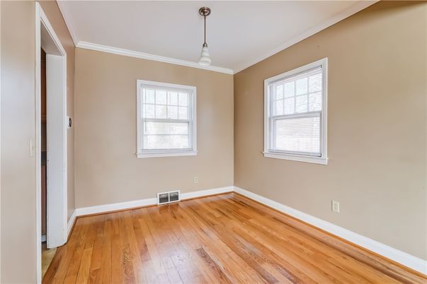Empty room, Interior, Pendant Lights, Wood Texture Flooring