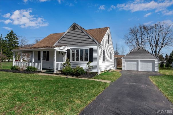 Detached Garage, Exterior, Facade, Cape Cod
