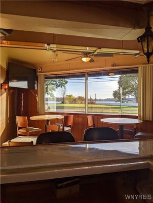 Dining room, Interior, Water