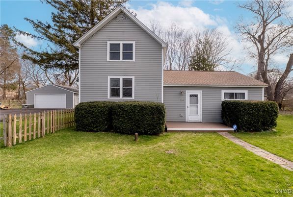 Backyard, Detached Garage, Exterior