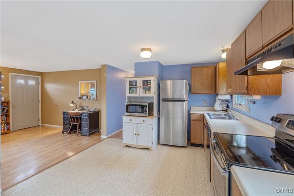 Dining room, Interior, Kitchen, Stainless Steel Appliances, Wood Texture Flooring
