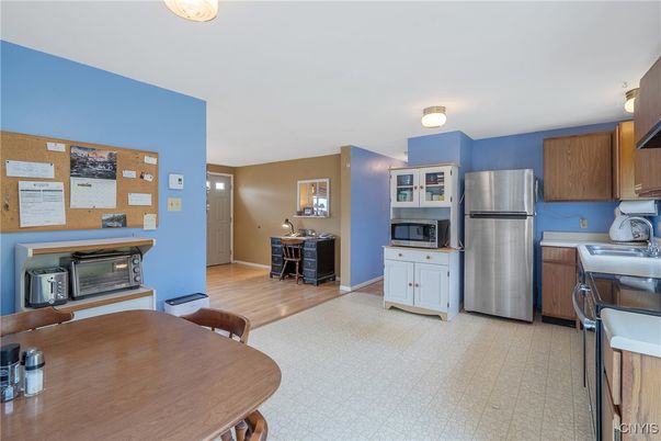 Dining room, Interior, Kitchen, Stainless Steel Appliances, Wood Texture Flooring