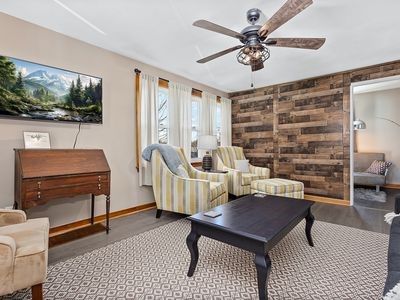 Bedroom, Interior, Wood Texture Flooring, Wooden Walls