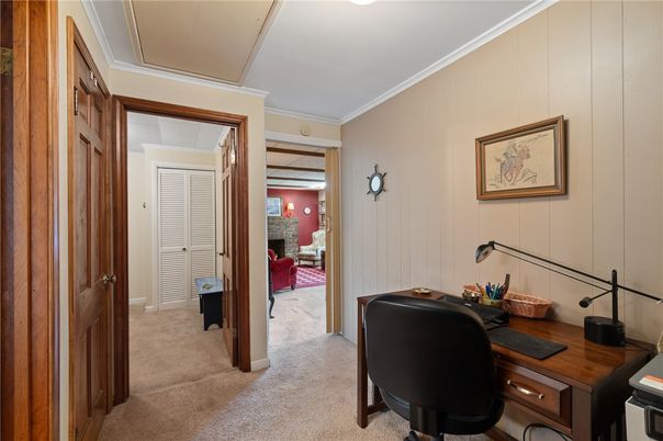 Home Office, Interior