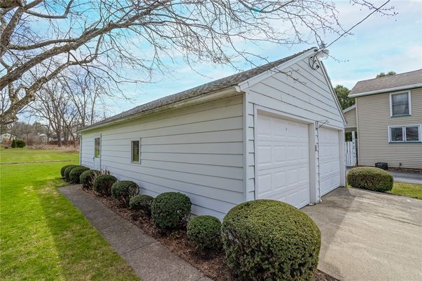Detached Garage, Exterior