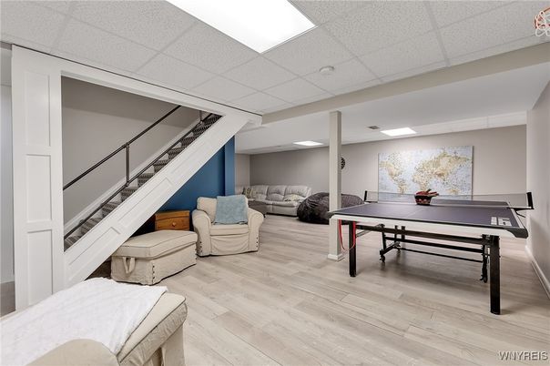 Game Room, Interior, Wood Texture Flooring