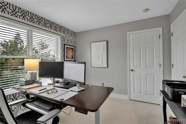 Home Office, Interior