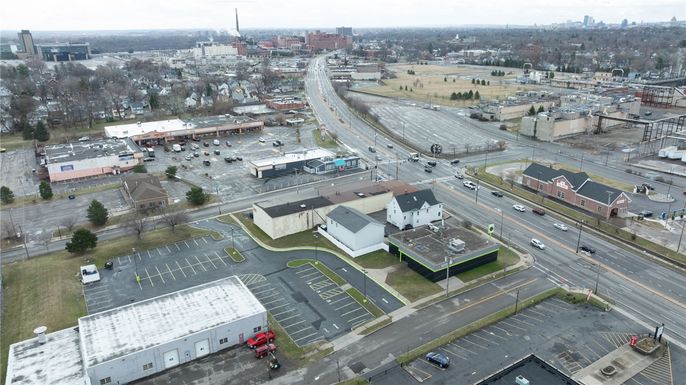 Exterior, Drone
